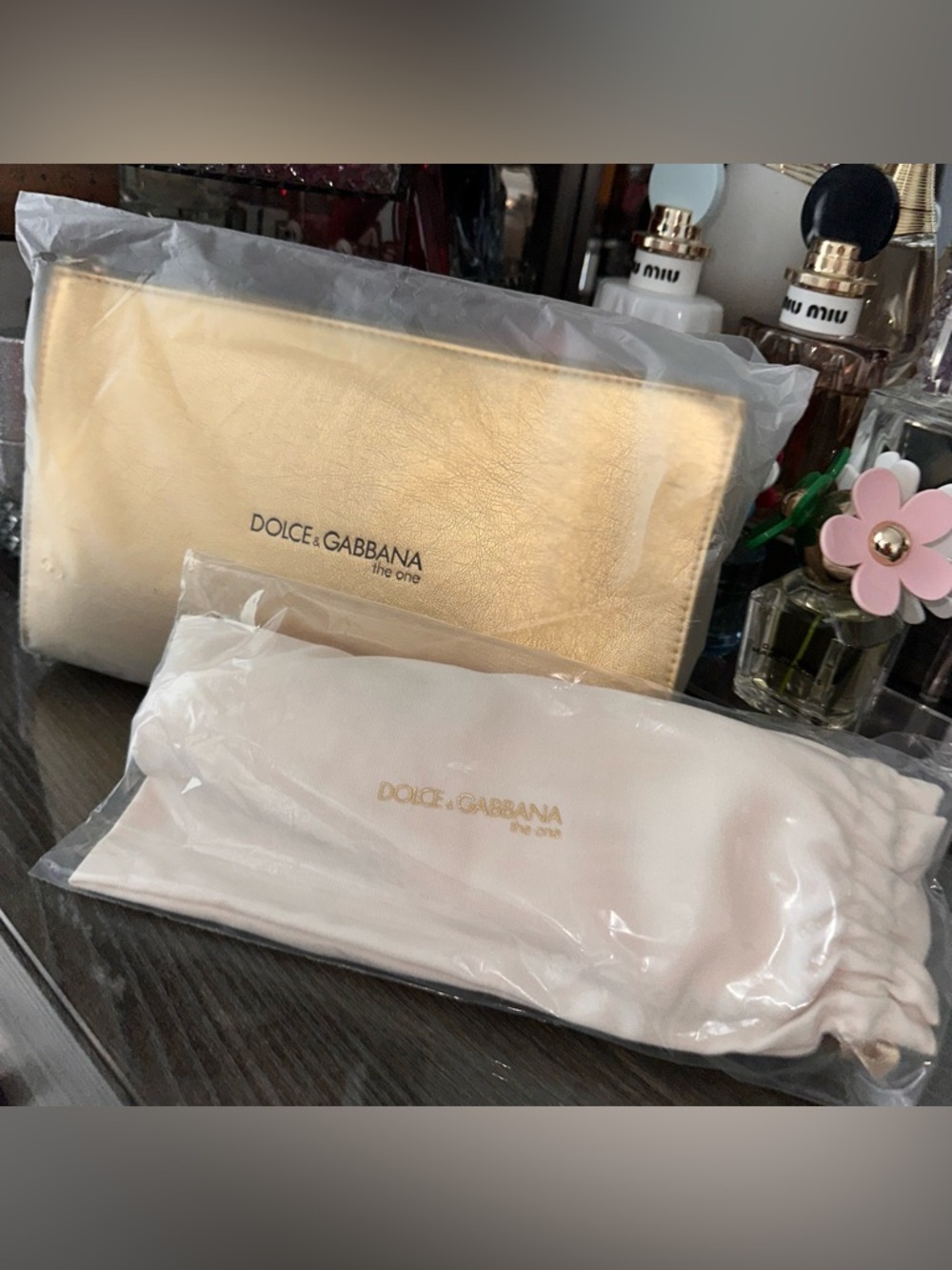 New Dolce & Gabbana The One Clutch & Hairbrush, Limited Edition - Picture 14 of 14